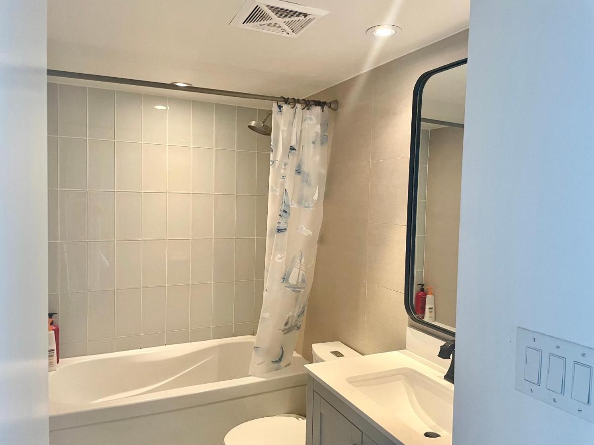 Three Br Condo Step To Cn Tower Rogers Center With Free Parking Toronto Eksteriør bilde
