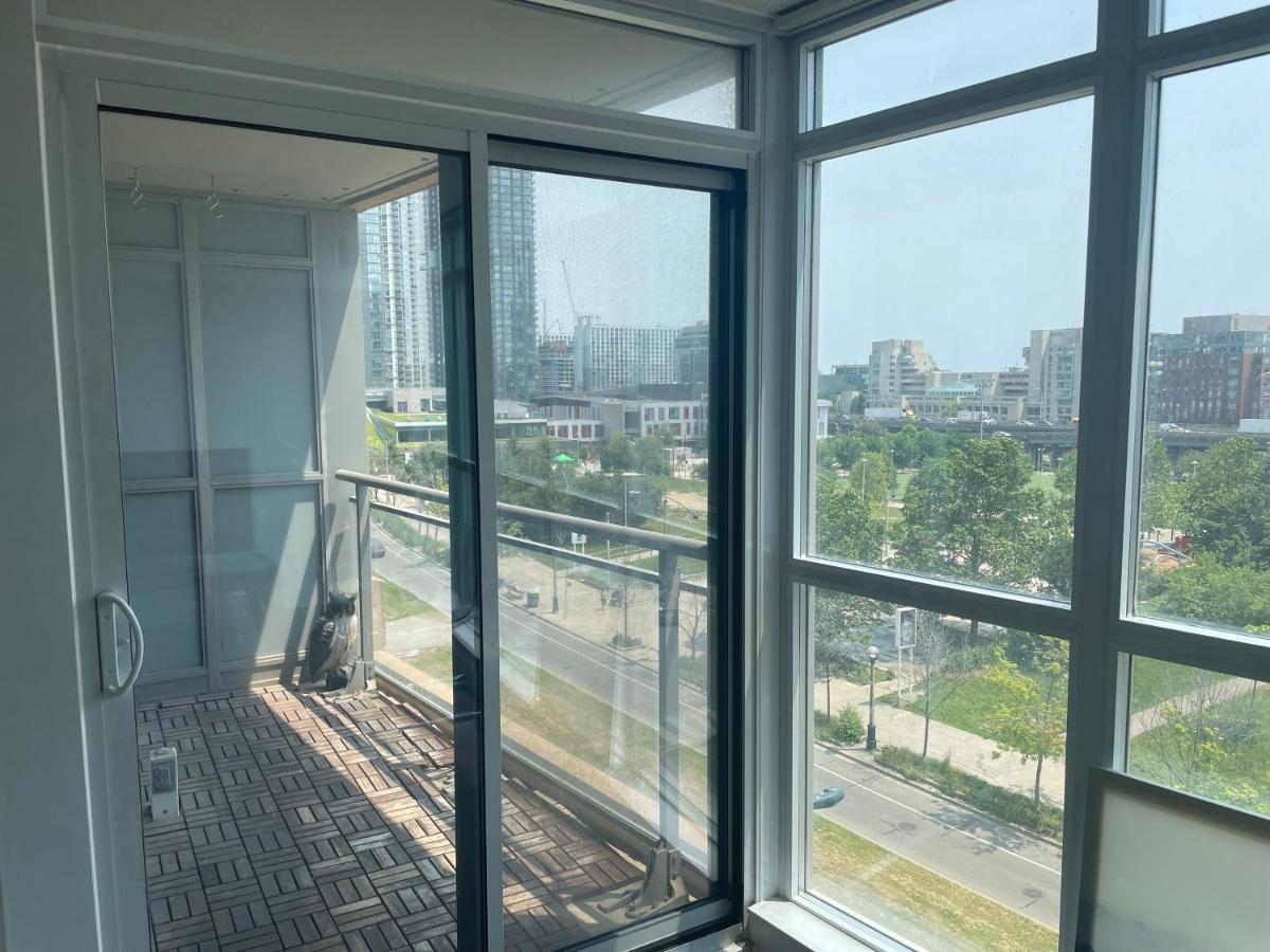 Three Br Condo Step To Cn Tower Rogers Center With Free Parking Toronto Eksteriør bilde