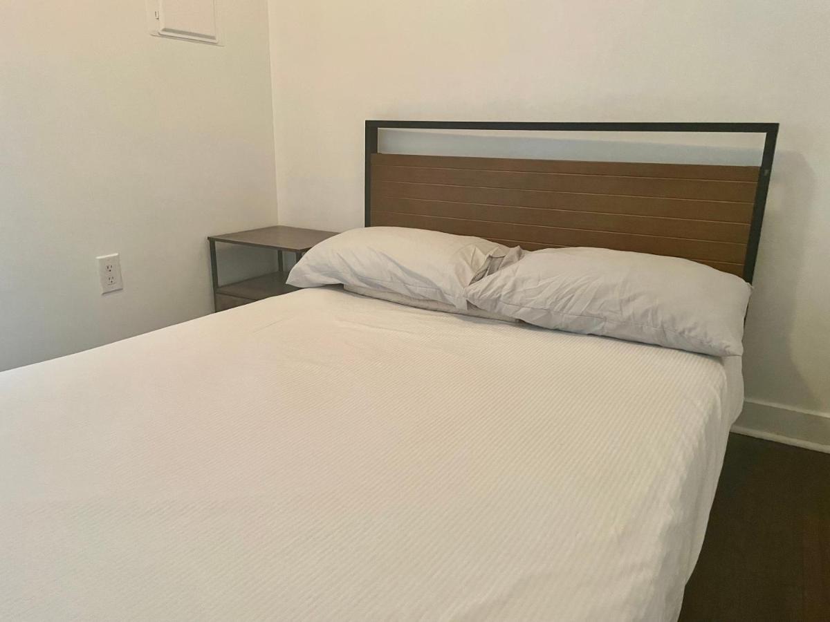 Three Br Condo Step To Cn Tower Rogers Center With Free Parking Toronto Eksteriør bilde
