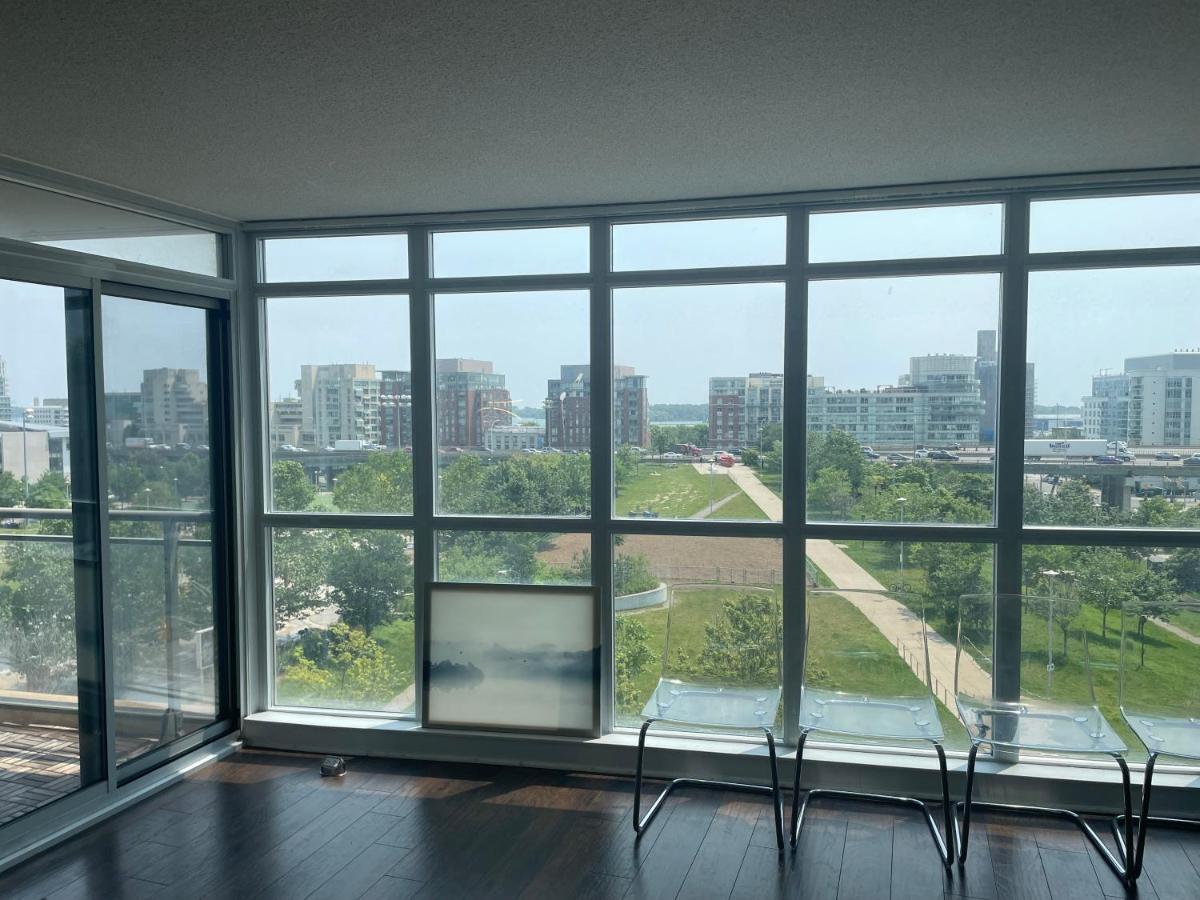 Three Br Condo Step To Cn Tower Rogers Center With Free Parking Toronto Eksteriør bilde