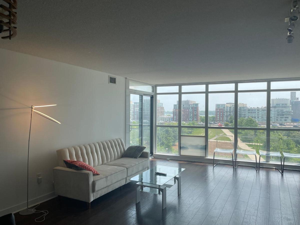 Three Br Condo Step To Cn Tower Rogers Center With Free Parking Toronto Eksteriør bilde