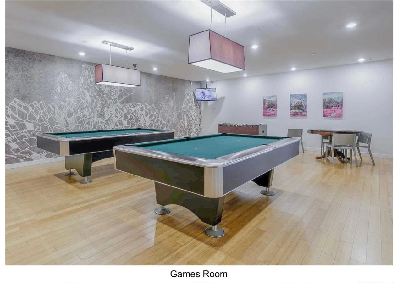 Three Br Condo Step To Cn Tower Rogers Center With Free Parking Toronto Eksteriør bilde