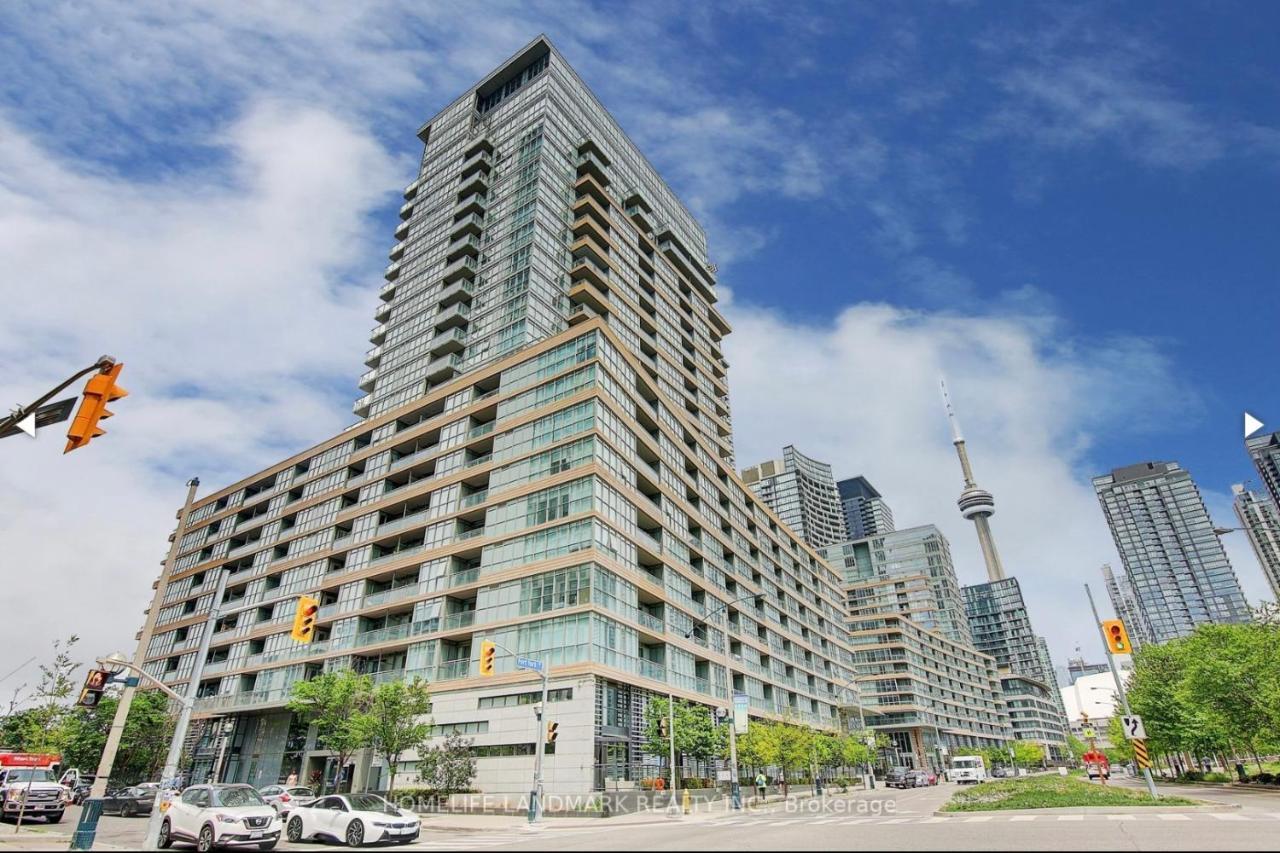 Three Br Condo Step To Cn Tower Rogers Center With Free Parking Toronto Eksteriør bilde